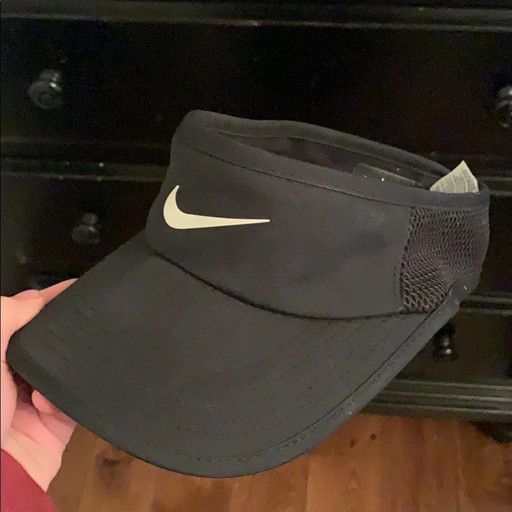 Adjustable nike visor!